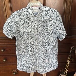 Men’s Denim & Flower Blue and White Casual Button Down Shirt Medium